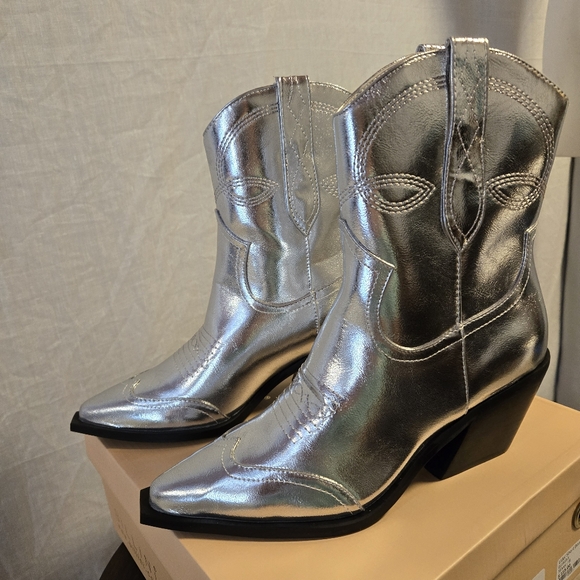 Bellini Short Cowboy Boot - Women's Size 8 New** - Picture 6 of 8